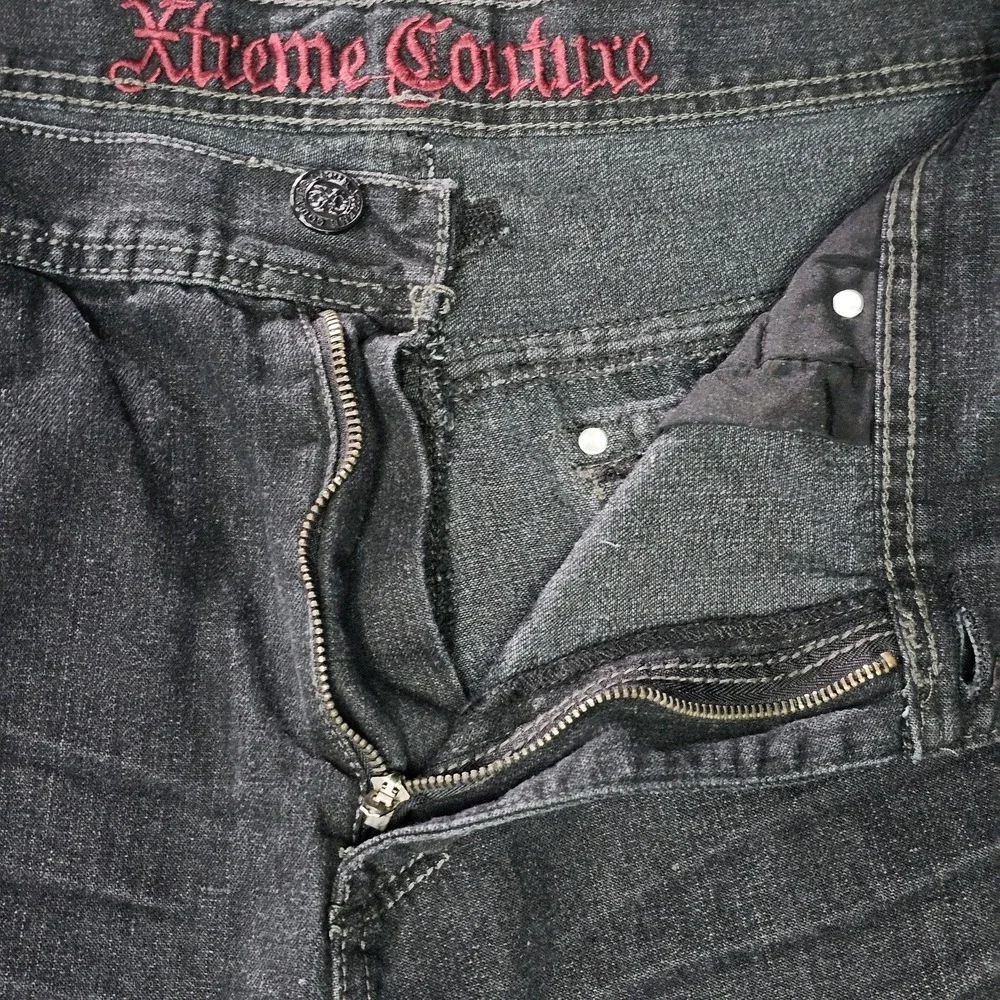 Xtreme Couture Men's W46xL32‎ Relaxed Fit Jeans Dark Gray Distressed Embroidered